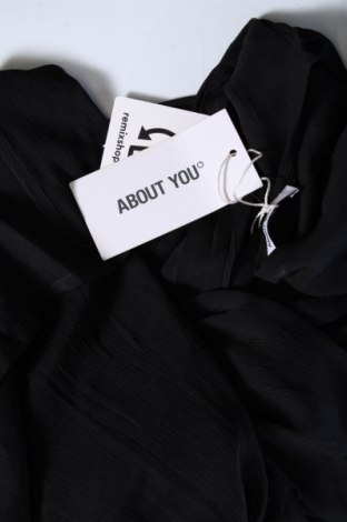 Šaty  About You, Velikost XS, Barva Černá, Cena  148,00 Kč