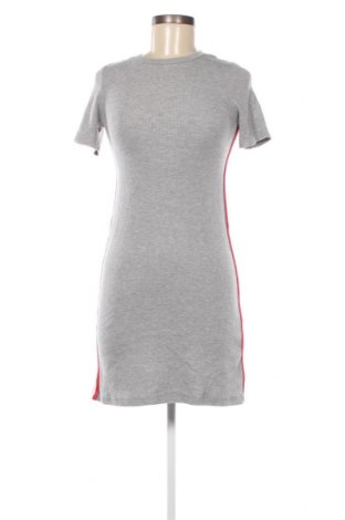 Kleid Bershka, Größe XS, Farbe Grau, Preis € 2,83