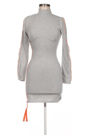 Kleid Capsule, Größe S, Farbe Grau, Preis 3,63 €