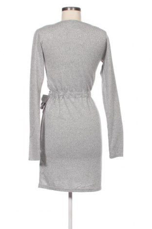Kleid NA-KD, Größe XXS, Farbe Grau, Preis 5,78 €