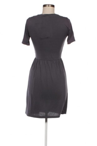 Kleid Pieces, Größe XS, Farbe Grau, Preis 27,84 €