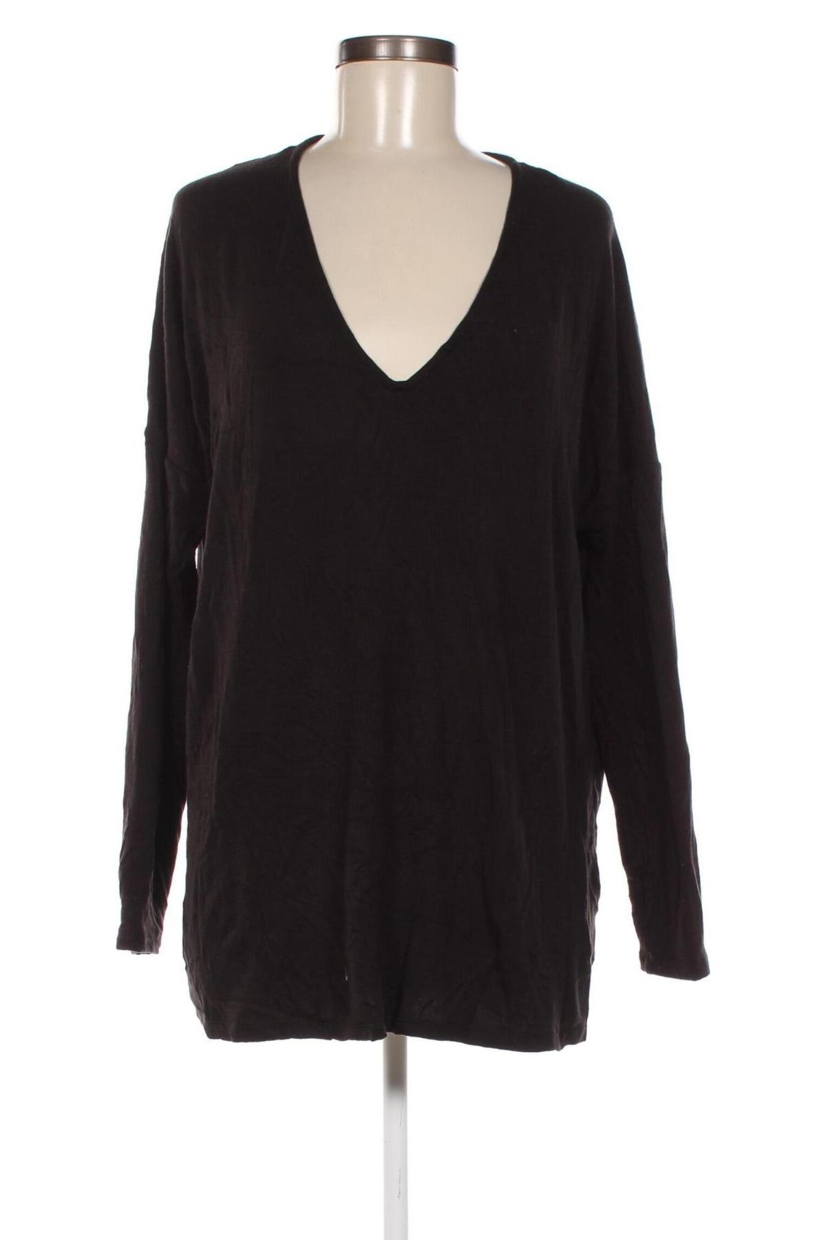 Γυναικεία μπλούζα Lulus, Μέγεθος L, Χρώμα Μαύρο, Τιμή 3,12 €