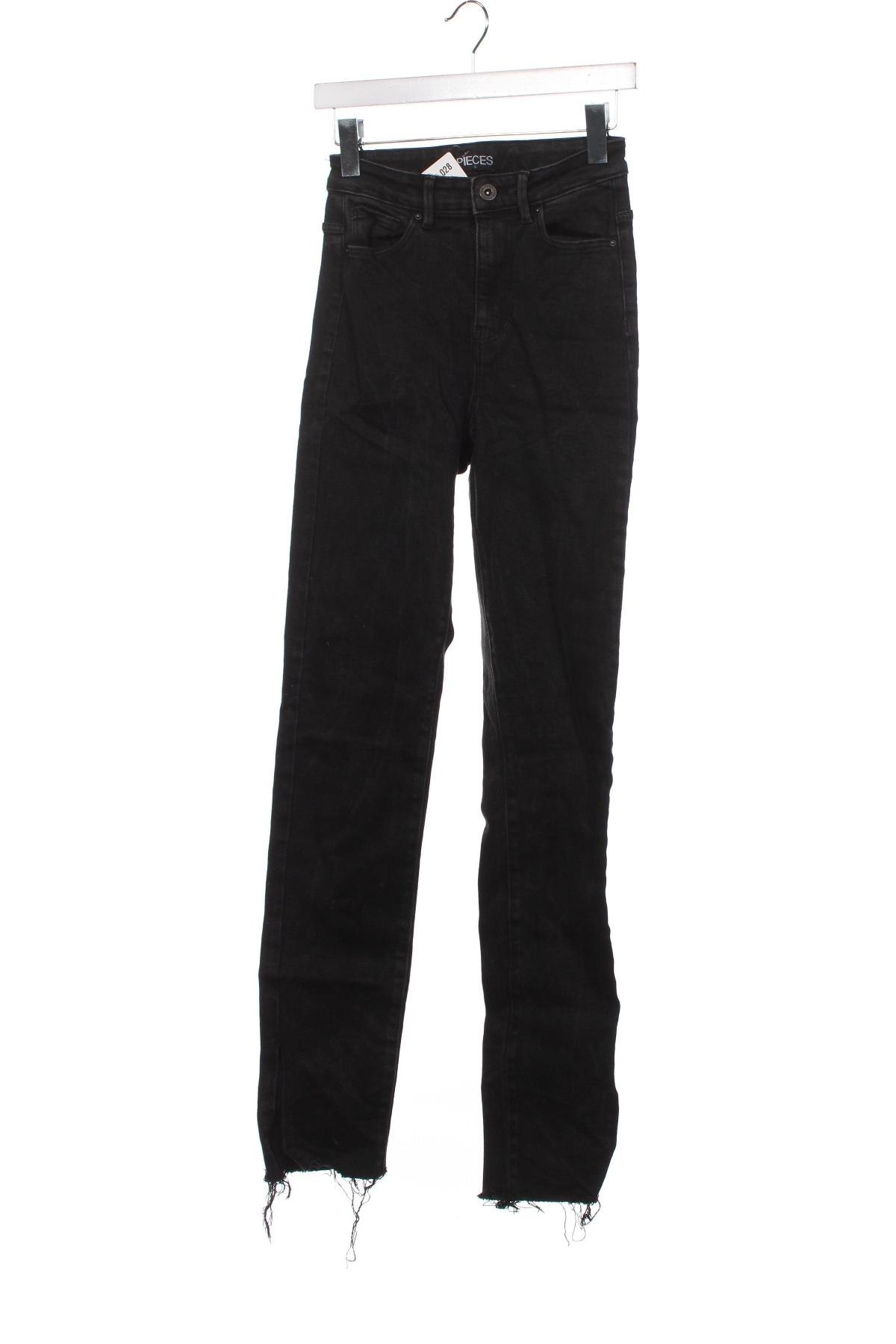 Dámske džínsy  Pieces, Veľkosť S, Farba Čierna, Cena  13,61 €