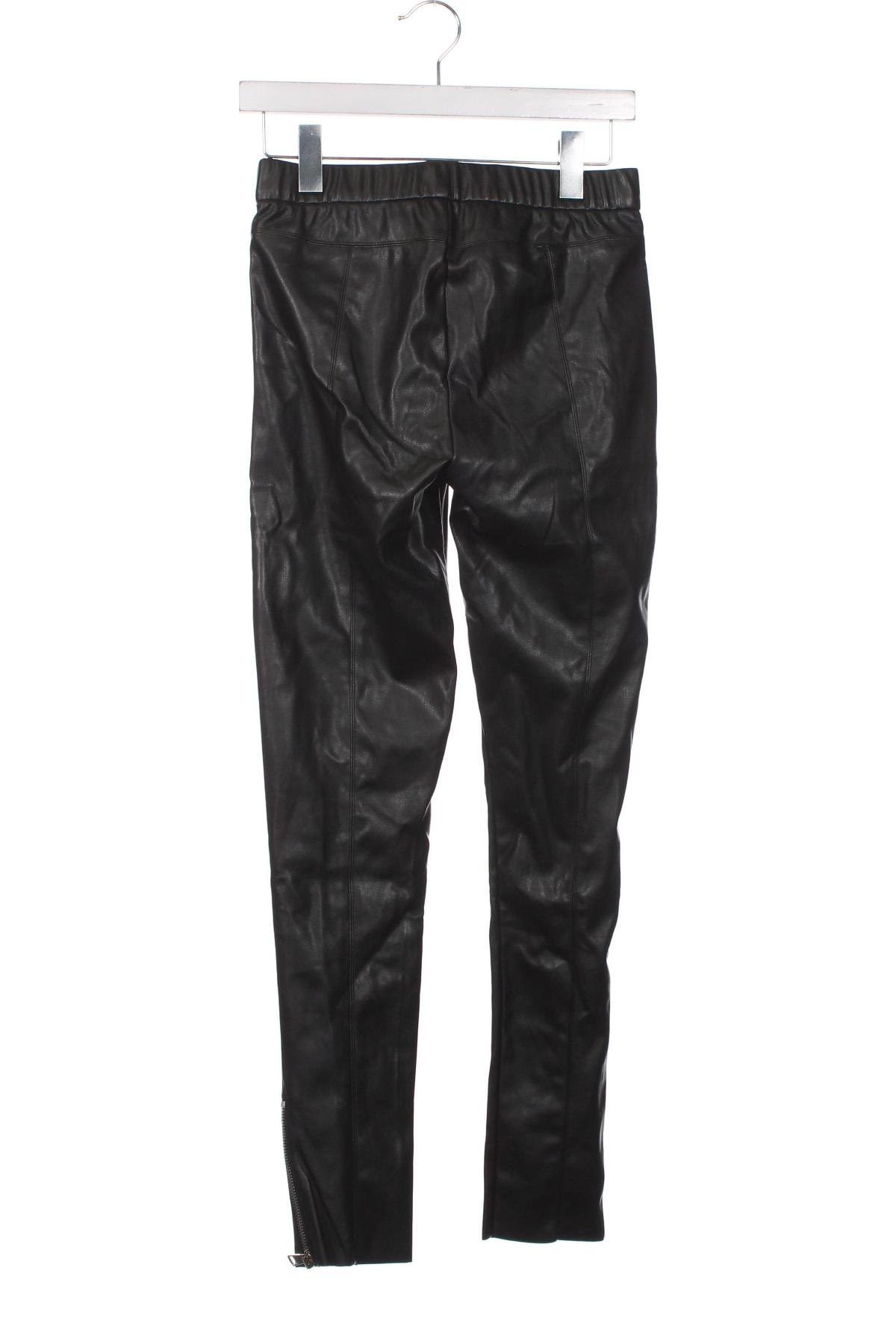 Pantaloni de piele pentru damă Funky Buddha, Mărime S, Culoare Negru, Preț 60,10 Lei