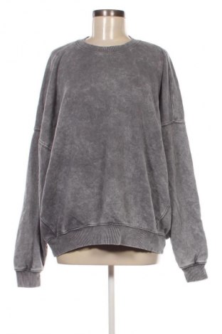 Damen Shirt Bershka, Größe L, Farbe Grau, Preis € 13,49