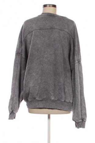 Damen Shirt Bershka, Größe L, Farbe Grau, Preis € 6,99