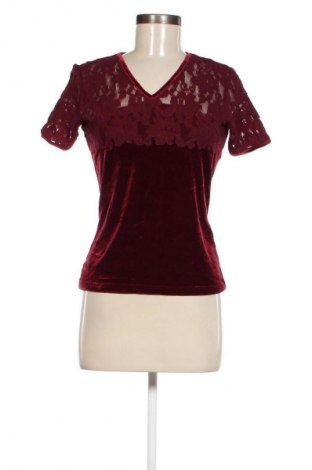 Damen Shirt Peppercorn, Größe M, Farbe Rot, Preis € 12,99