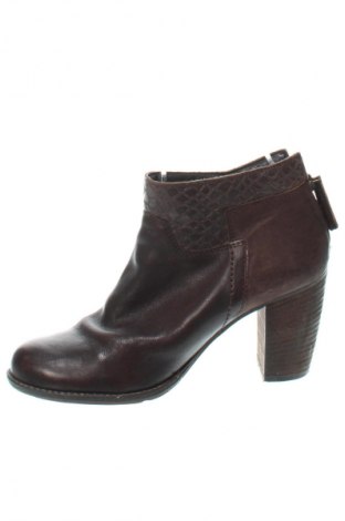 Damen Stiefeletten Alesya, Größe 39, Farbe Braun, Preis 80,99 €