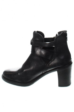 Botine de damă Eks, Mărime 38, Culoare Negru, Preț 115,99 Lei