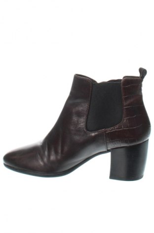 Botine de damă Geox, Mărime 38, Culoare Maro, Preț 191,99 Lei