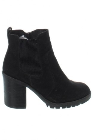 Botine de damă New Look, Mărime 38, Culoare Negru, Preț 157,99 Lei