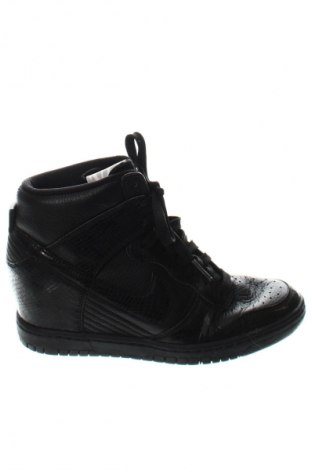 Botine de damă Nike, Mărime 38, Culoare Negru, Preț 381,99 Lei