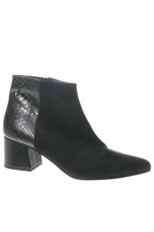 Botine de damă Nila & Nila, Mărime 39, Culoare Negru, Preț 203,99 Lei