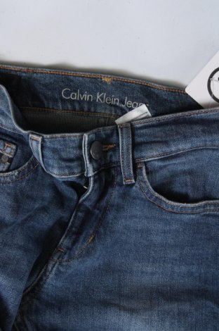 Дамски дънки Calvin Klein Jeans, Размер XXS, Цвят Син, Цена 68,49 лв.