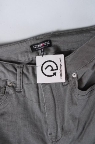 Damen Jeans Fashion nova, Größe XS, Farbe Grau, Preis € 15,00