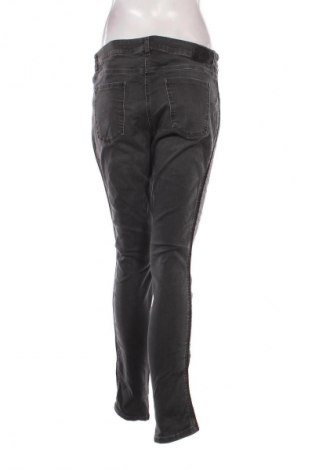 Damen Jeans Toni, Größe L, Farbe Grau, Preis 13,99 €