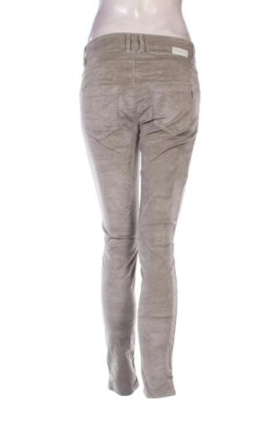 Damen Cordhose Brax, Größe M, Farbe Grau, Preis 9,99 €