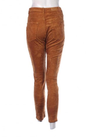 Damen Cordhose Pull&Bear, Größe M, Farbe Braun, Preis € 20,49