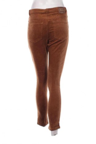 Damen Cordhose Pull&Bear, Größe S, Farbe Braun, Preis 20,49 €