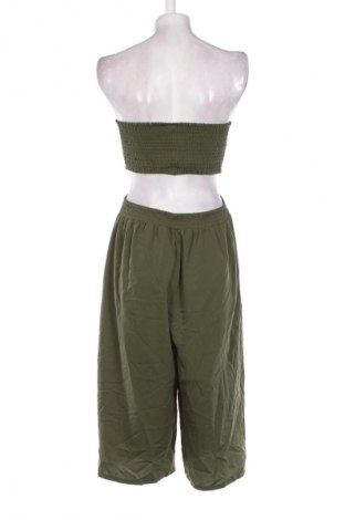 Women's short jumpsuit ASOS, Mărime M, Culoare Verde, Preț 157,99 Lei