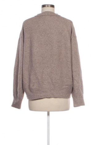 Damski sweter Pull&Bear, Rozmiar M, Kolor Beżowy, Cena 60,99 zł