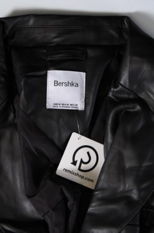 Дамско кожено яке Bershka, Размер M, Цвят Черен, Цена 29,49 лв.