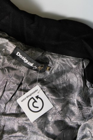 Дамско палто Desigual, Размер XL, Цвят Черен, Цена 75,99 лв.