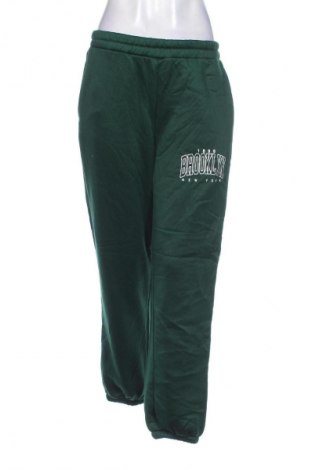 Pantaloni trening de femei, Mărime M, Culoare Verde, Preț 95,99 Lei