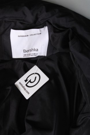 Dámská bunda  Bershka, Velikost XS, Barva Černá, Cena  734,00 Kč