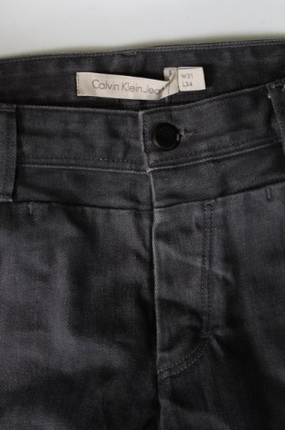 Pánské džíny  Calvin Klein Jeans, Velikost S, Barva Šedá, Cena  989,00 Kč