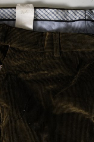 Herren Cordhose, Größe L, Farbe Grün, Preis 27,49 €