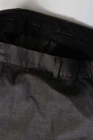 Pantaloni de bărbați Hugo Boss, Mărime M, Culoare Gri, Preț 263,00 Lei