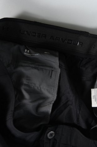 Pantaloni de bărbați Under Armour, Mărime XL, Culoare Negru, Preț 167,99 Lei