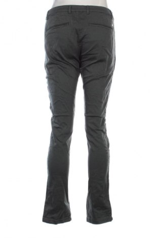 Herrenhose WE, Größe M, Farbe Grün, Preis € 5,99