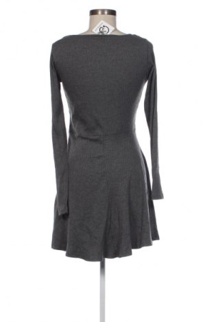 Kleid Clockhouse, Größe M, Farbe Grau, Preis 20,49 €