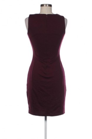 Kleid Essentials, Größe XS, Farbe Rot, Preis 20,49 €