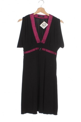 Kleid Guess, Größe M, Farbe Schwarz, Preis 75,99 €