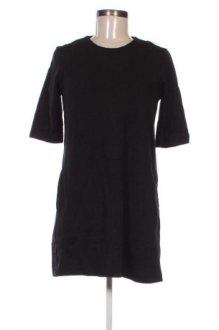 Rochie H&M, Mărime S, Culoare Negru, Preț 33,99 Lei