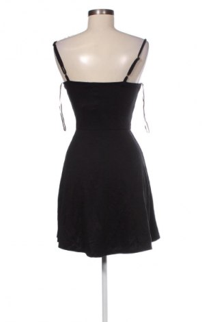 Kleid H&M Divided, Größe S, Farbe Schwarz, Preis 20,49 €