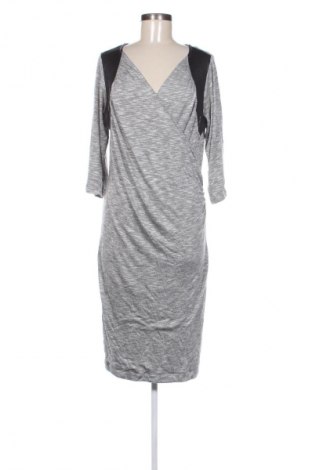 Kleid Junarose, Größe M, Farbe Grau, Preis 33,99 €