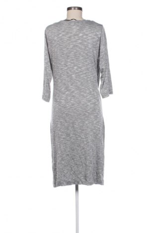 Kleid Junarose, Größe M, Farbe Grau, Preis 33,99 €