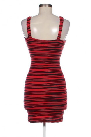 Kleid Kiah, Größe XS, Farbe Rot, Preis 33,99 €