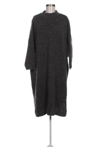 Kleid Monki, Größe L, Farbe Grau, Preis € 28,00