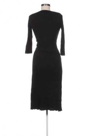 Rochie Stradivarius, Mărime M, Culoare Negru, Preț 48,99 Lei