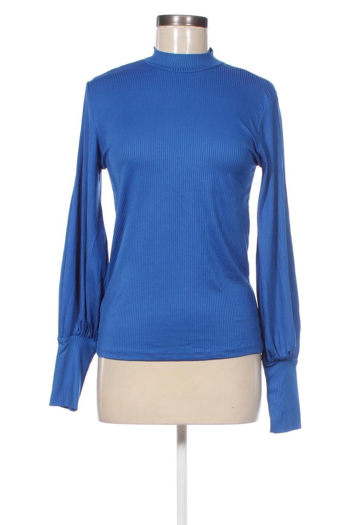 Damen Shirt Stradivarius, Größe S, Farbe Blau, Preis 13,49 €