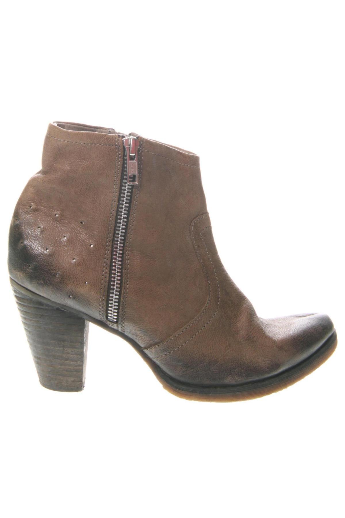 Damen Stiefeletten, Größe 38, Farbe Braun, Preis 54,49 €