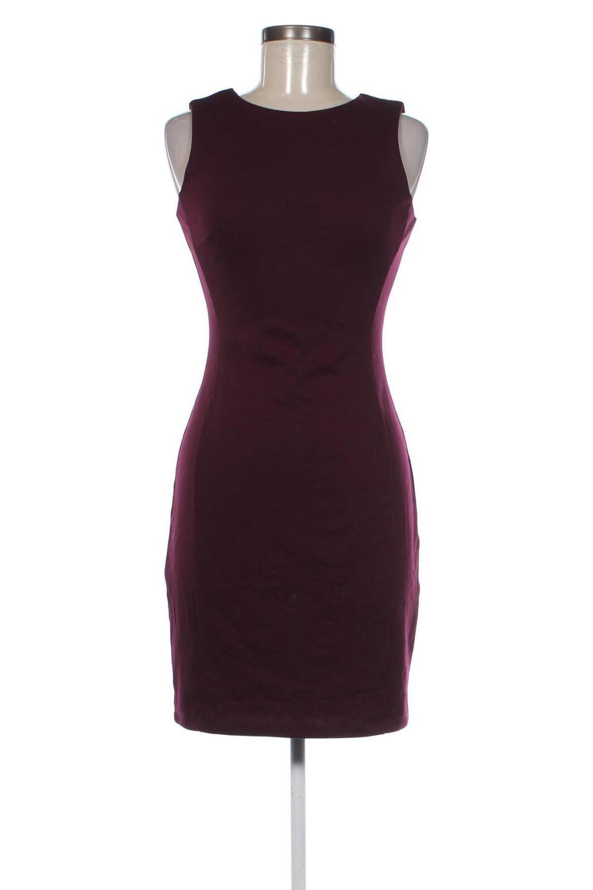 Kleid Essentials, Größe XS, Farbe Rot, Preis 20,49 €