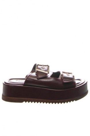 Pantofle CapOne, Velikost 38, Barva Červená, Cena  643,00 Kč