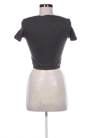 Дамска блуза Amisu, Размер S, Цвят Сив, Цена 19,00 лв.