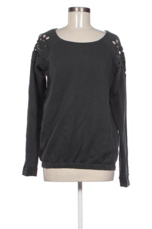 Damen Shirt Bershka, Größe L, Farbe Grau, Preis 9,79 €